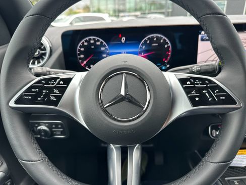 Used 2025 Mercedes-Benz GLA 250 image 25