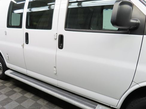 Used 2021 Chevrolet Express 2500 Work Van w/ Driver Convenience Package image 24