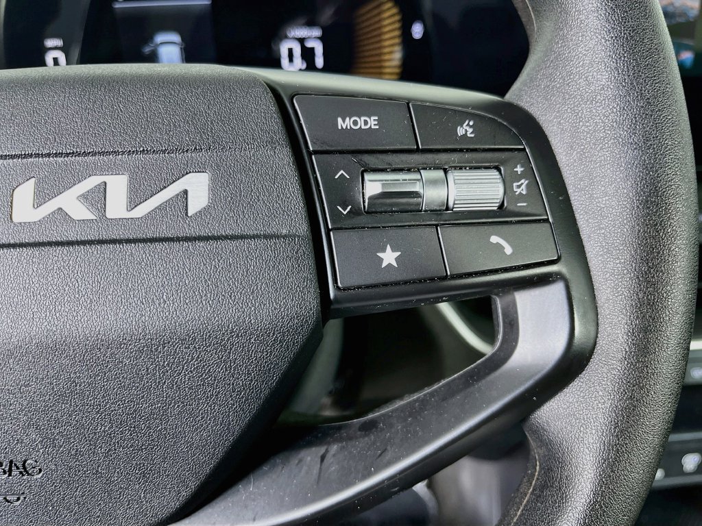 Used 2025 Kia K4 FWD image 15
