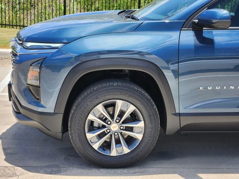 New 2027 Chevrolet Equinox LT FWD image 10