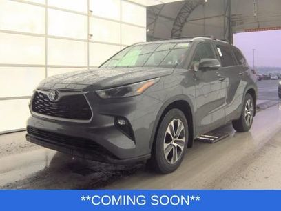 Used 2023 Toyota Highlander XLE