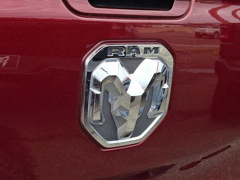 Used 2022 RAM 1500 Big Horn AWD/4WD image 32