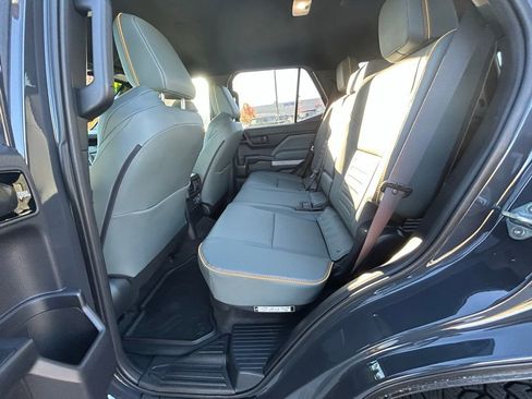 Used 2025 Toyota 4Runner Trailhunter image 26