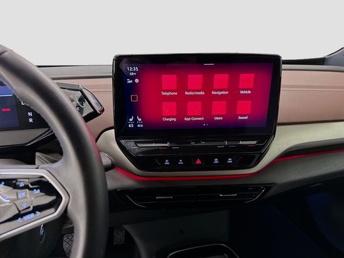 Used 2023 Volkswagen ID.4 Pro image 26