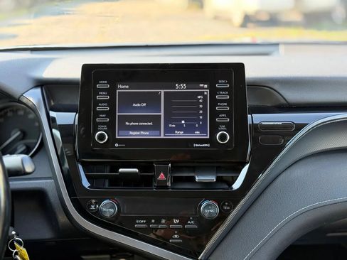 Used 2022 Toyota Camry SE FWD image 22