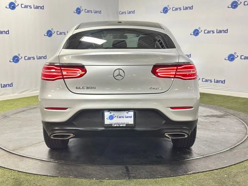 Used 2018 Mercedes-Benz GLC 300 4MATIC Coupe image 4
