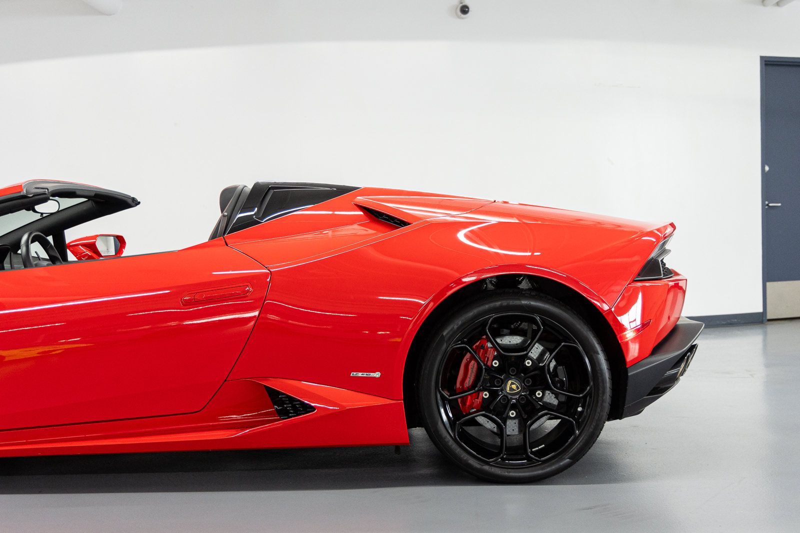 Used 2017 Lamborghini Huracan LP 610-4 AWD/4WD image 24