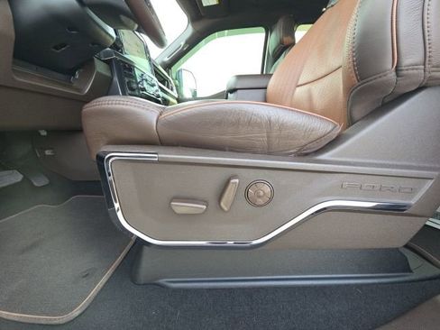 Used 2025 Ford F350 King Ranch w/ FX4 Off-Road Package image 21