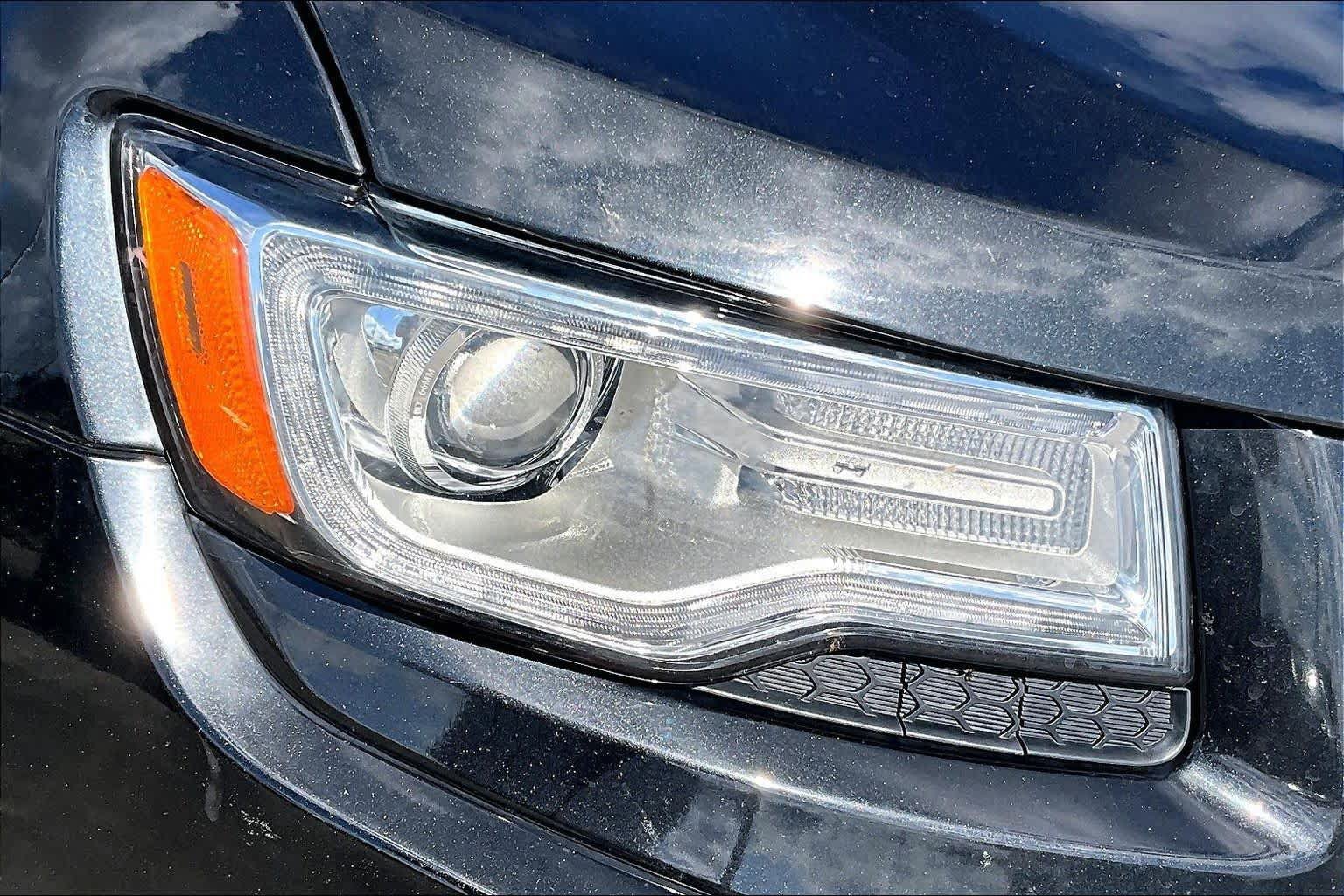 Used 2015 Jeep Grand Cherokee Overland RWD image 25