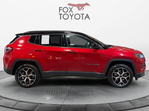 Used 2025 Jeep Compass Limited AWD/4WD image 7