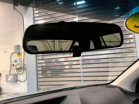 Used 2012 Subaru Outback 2.5i Premium w/ All-Weather Pkg image 27