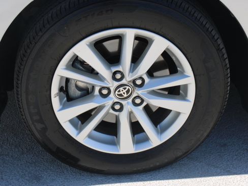 Certified 2025 Toyota Camry LE AWD/4WD image 9