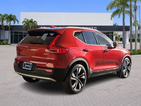 Used 2023 Volvo XC40 B5 Plus w/ Protection Package Premier image 7
