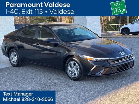 Certified 2024 Hyundai Elantra SE image 21