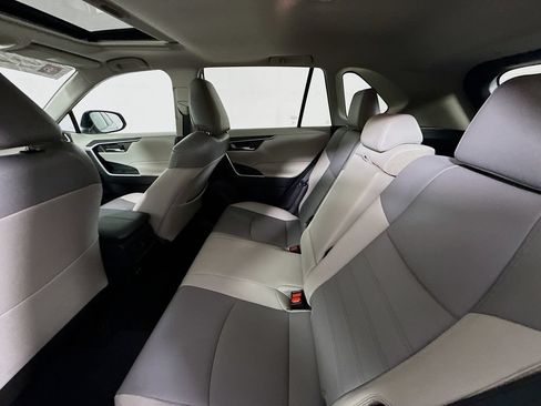 Certified 2021 Toyota RAV4 XLE Premium AWD/4WD image 23