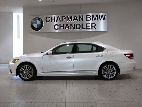 Used 2017 Lexus LS 460 L image 3