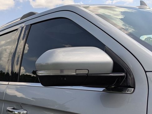 Used 2022 Ford Expedition Limited RWD image 12