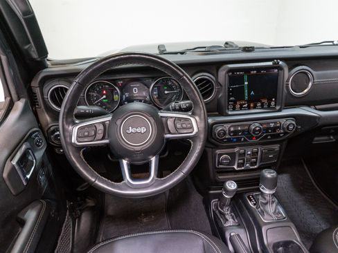 Used 2021 Jeep Wrangler Unlimited Sahara w/ Cold Weather Group image 11