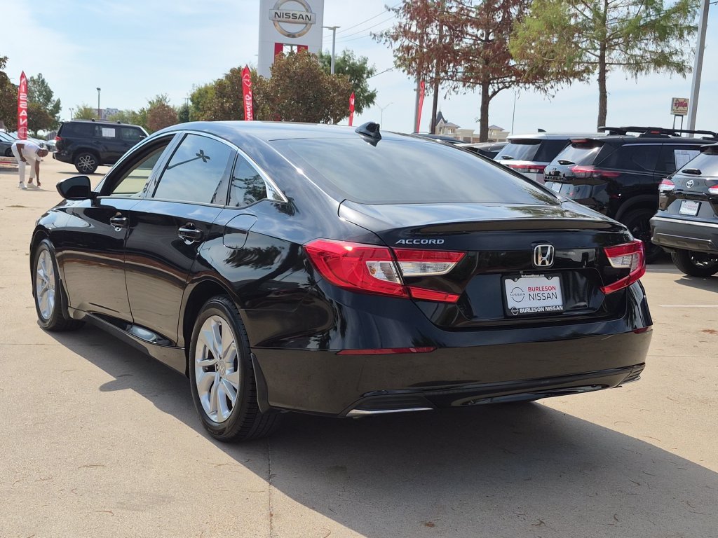 Used 2018 Honda Accord LX image 2