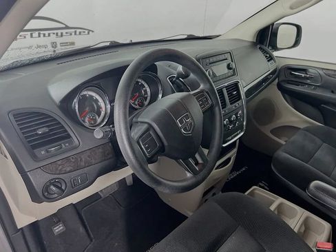 Used 2016 Dodge Grand Caravan SE w/ Quick Order Package 29E SE FWD image 10