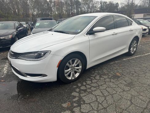 Used 2016 Chrysler 200 Limited image 4