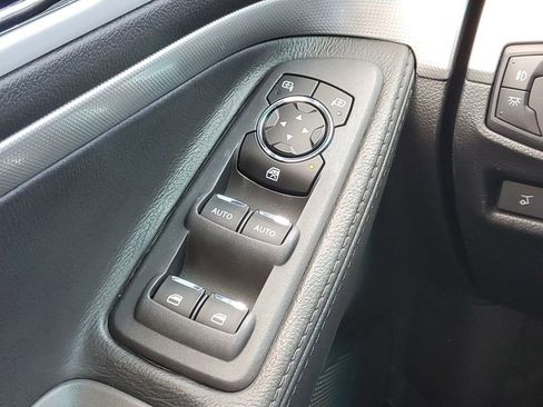 Used 2013 Ford Explorer XLT FWD image 17