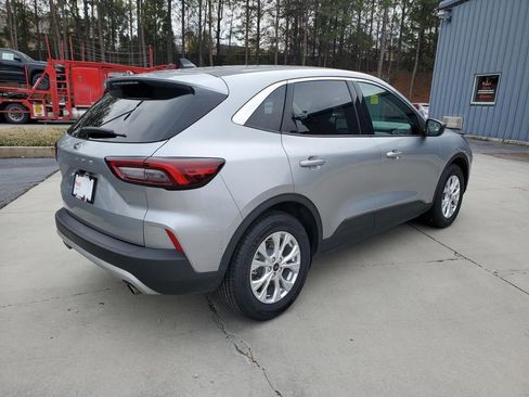 Used 2024 Ford Escape Active w/ Cold Weather Package image 3