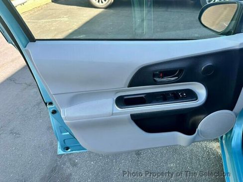 Used 2014 Toyota Prius C Two image 28