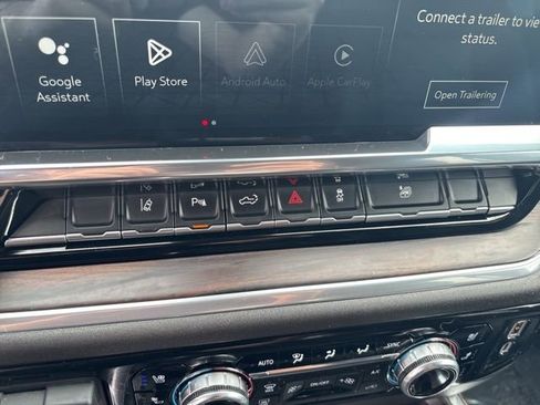 Used 2025 GMC Sierra 3500 SLT w/ SLT Premium Package image 24