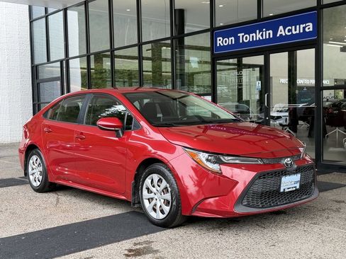 Used 2021 Toyota Corolla LE w/ Carpet Mat Package (TMS) image 2