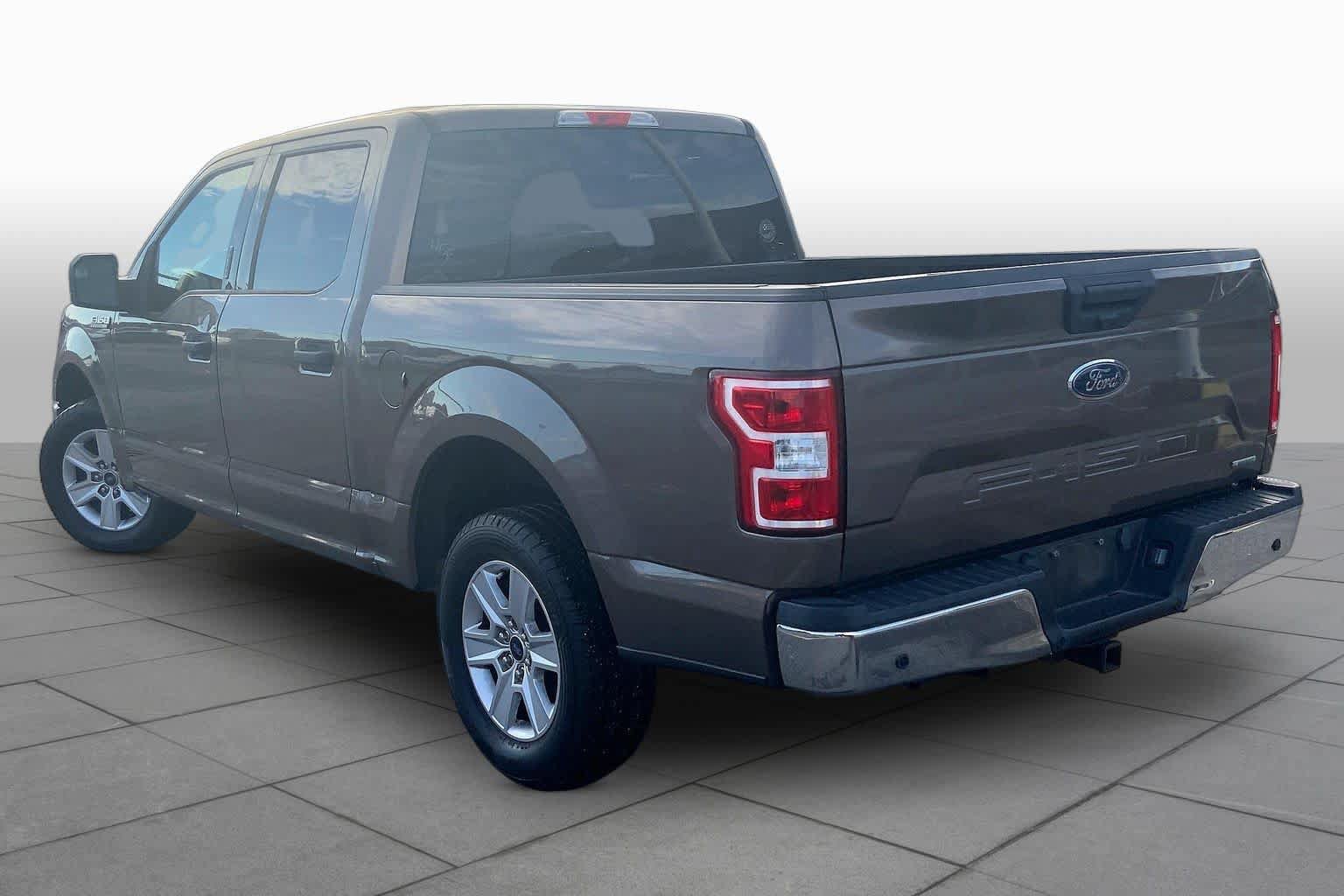 Used 2019 Ford F150 XLT w/ Trailer Tow Package RWD image 12