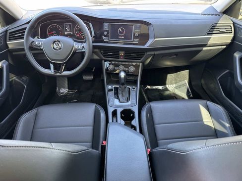 Used 2021 Volkswagen Jetta SE w/ SE Cold Weather Package image 14