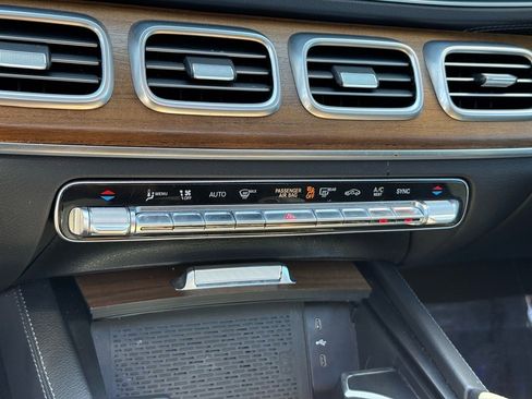 Certified 2024 Mercedes-Benz GLS 450 4MATIC image 34