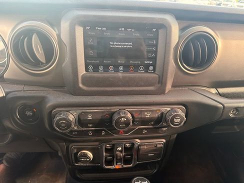 Used 2019 Jeep Wrangler Unlimited Sport S AWD/4WD image 11
