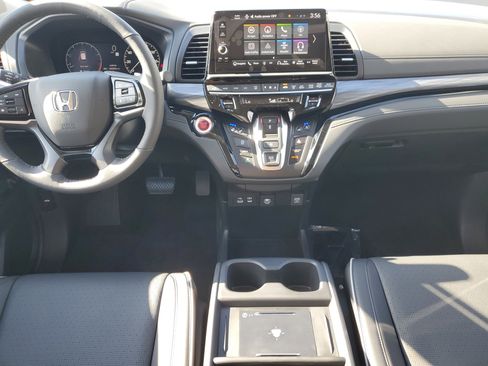 New 2026 Honda Odyssey Elite image 17