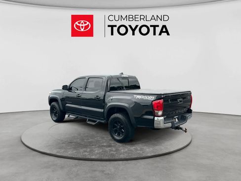 Used 2017 Toyota Tacoma TRD Off-Road w/ Tow Package (A/T) AWD/4WD image 3