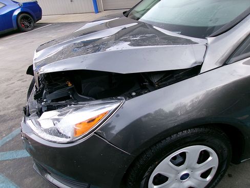 Used 2018 Ford Focus S image 4