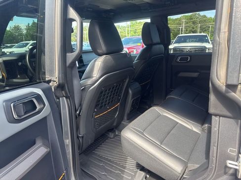 Used 2023 Ford Bronco Badlands AWD/4WD image 14