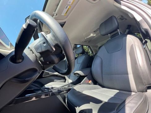 Used 2024 Kia Niro Wind FWD image 16