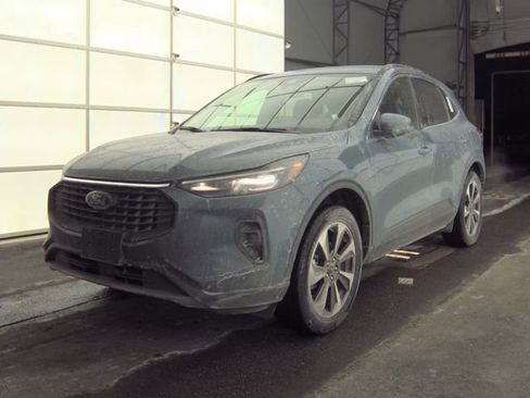 Certified 2025 Ford Escape Platinum image 8