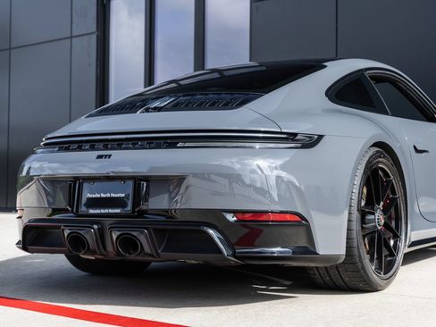 Certified 2025 Porsche 911 Carrera 4 GTS AWD/4WD image 16