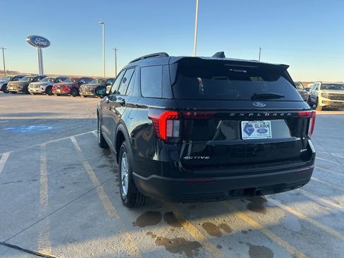 New 2026 Ford Explorer Active image 5