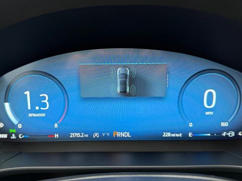 Used 2025 Ford Escape Platinum image 27