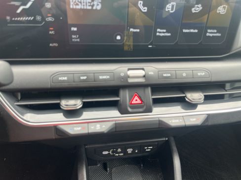 Used 2025 Kia K4 EX FWD image 19
