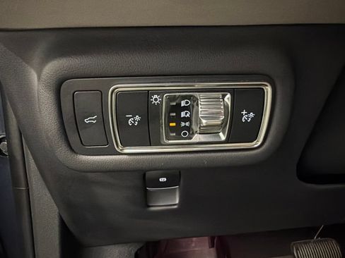 Used 2024 Lincoln Nautilus Premier w/ Equipment Group 102A AWD/4WD image 26