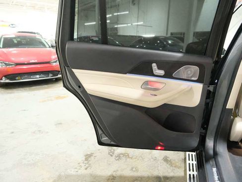 Used 2020 Mercedes-Benz GLS 450 4MATIC image 24