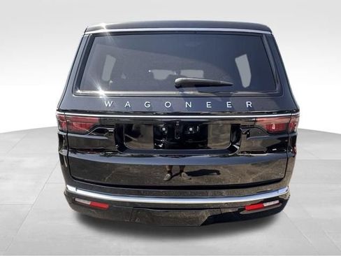 Used 2025 Jeep Wagoneer Series III w/ Premium Group I AWD/4WD image 5