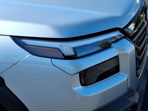 New 2026 Subaru Outback Limited image 9