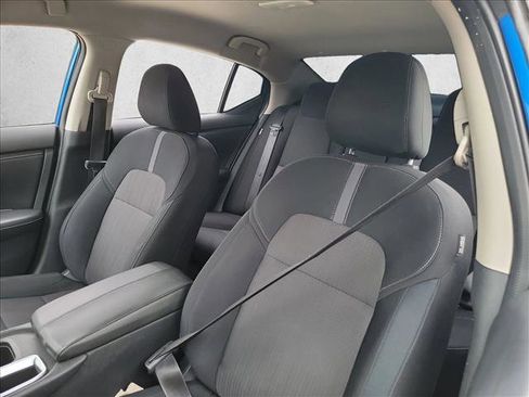 Used 2022 Nissan Sentra SV image 13