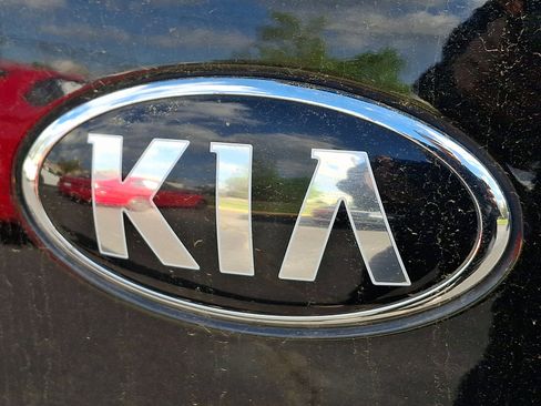 Used 2021 Kia Soul LX FWD image 30